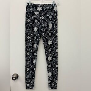 LULAROE One Size Leggings.